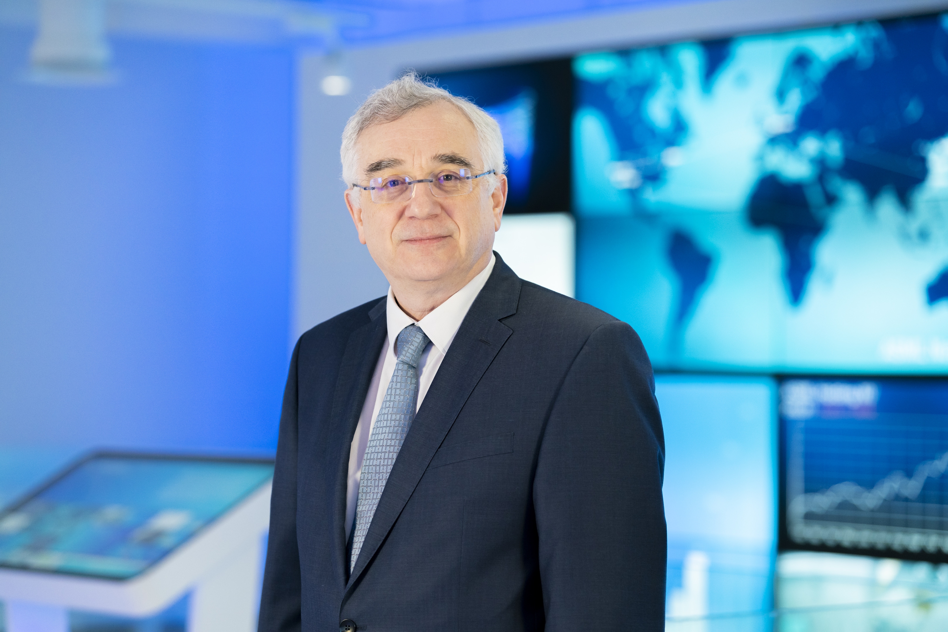 asml-20201231_g61.jpg
