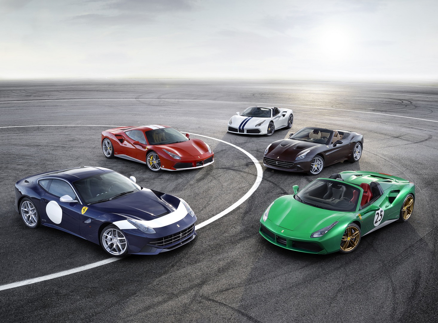 ferrari70annigruppo1.jpg