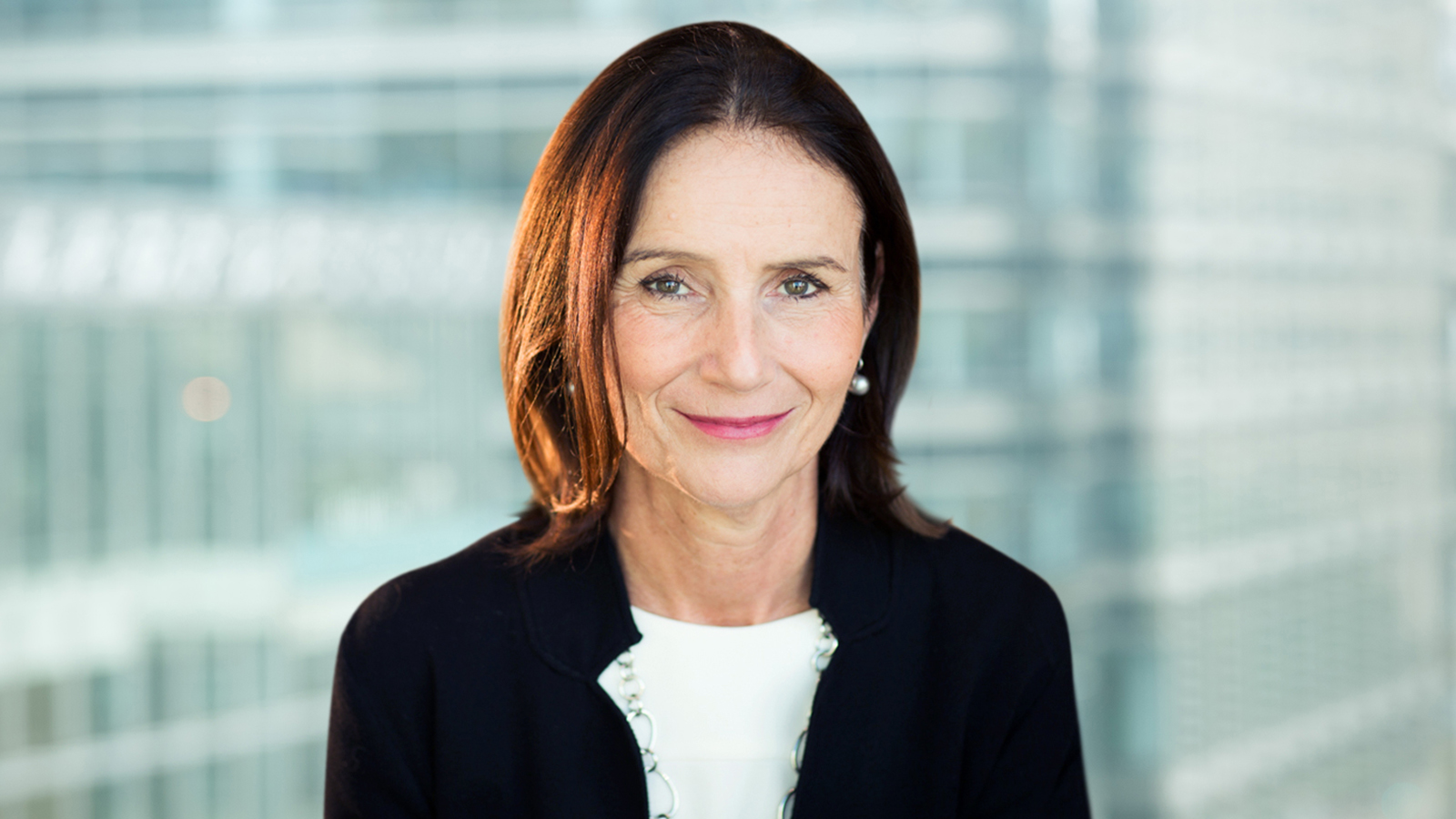 hsbc-20211231_g38.jpg