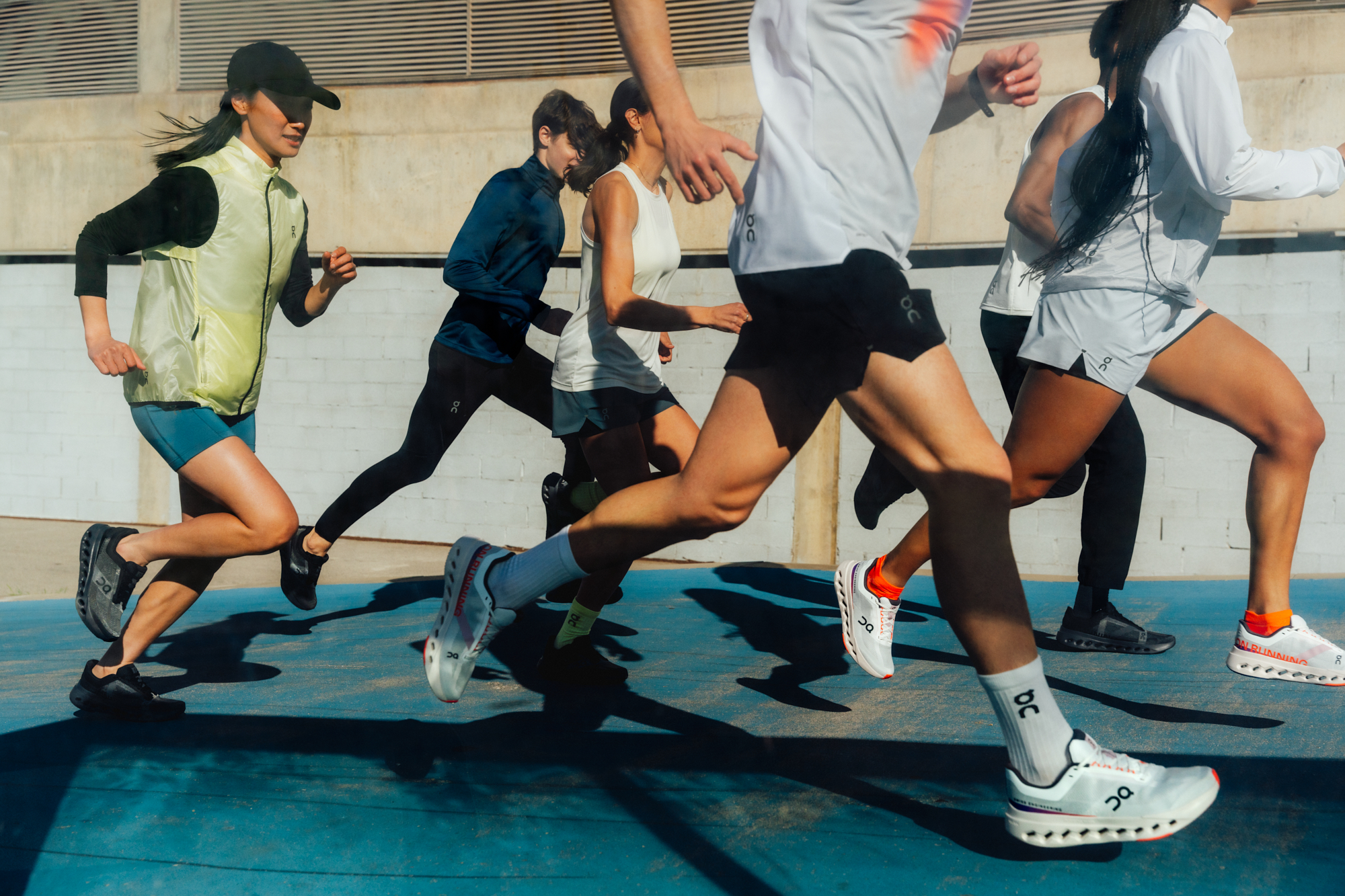 fw24-no_bad_runs-pr-head_to_toe_still-landscape-01.jpg