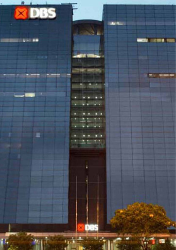 Thumbnail DBS Group Annual Report 2011